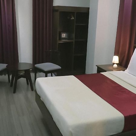 A.M @ 93Rd Hotel Olongapo Bagian luar foto