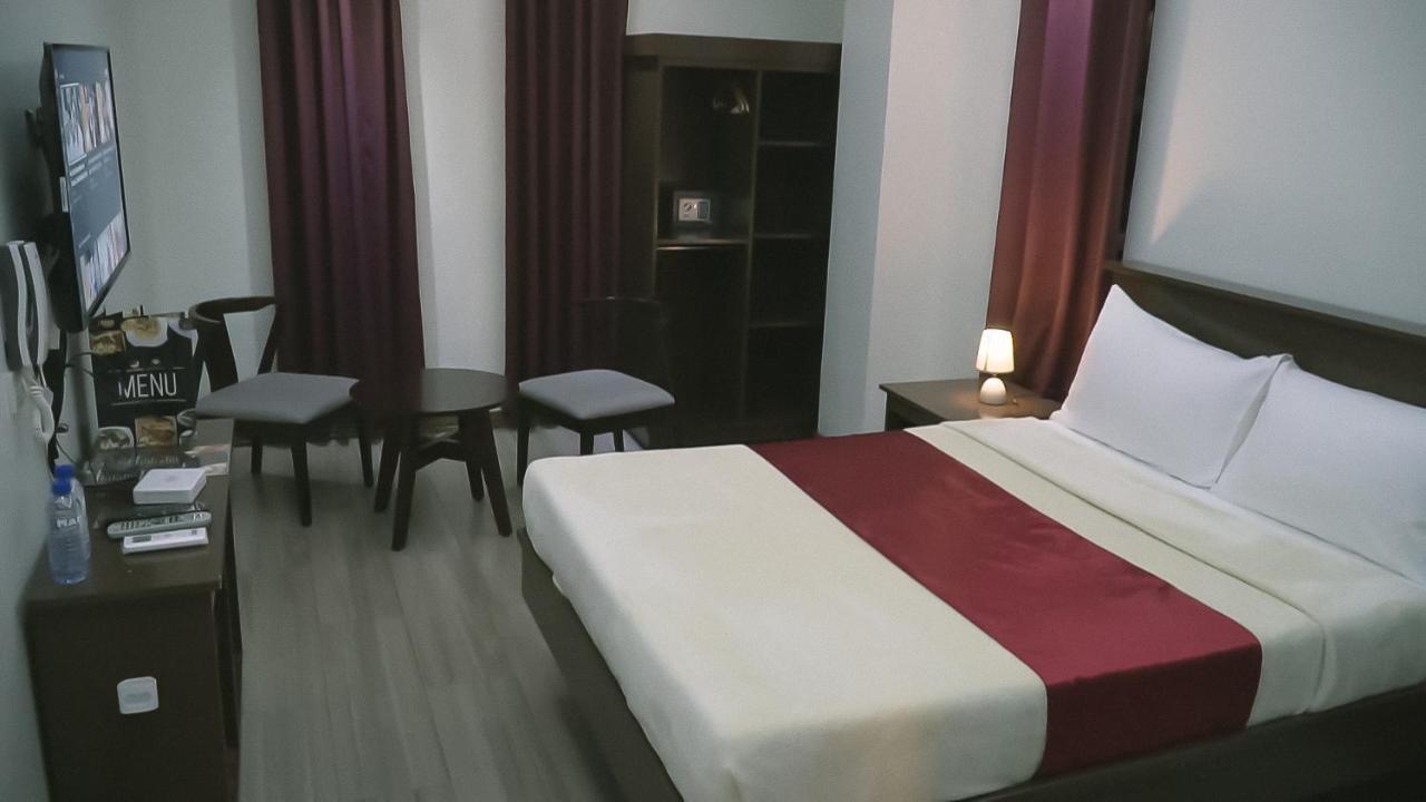 A.M @ 93Rd Hotel Olongapo Bagian luar foto